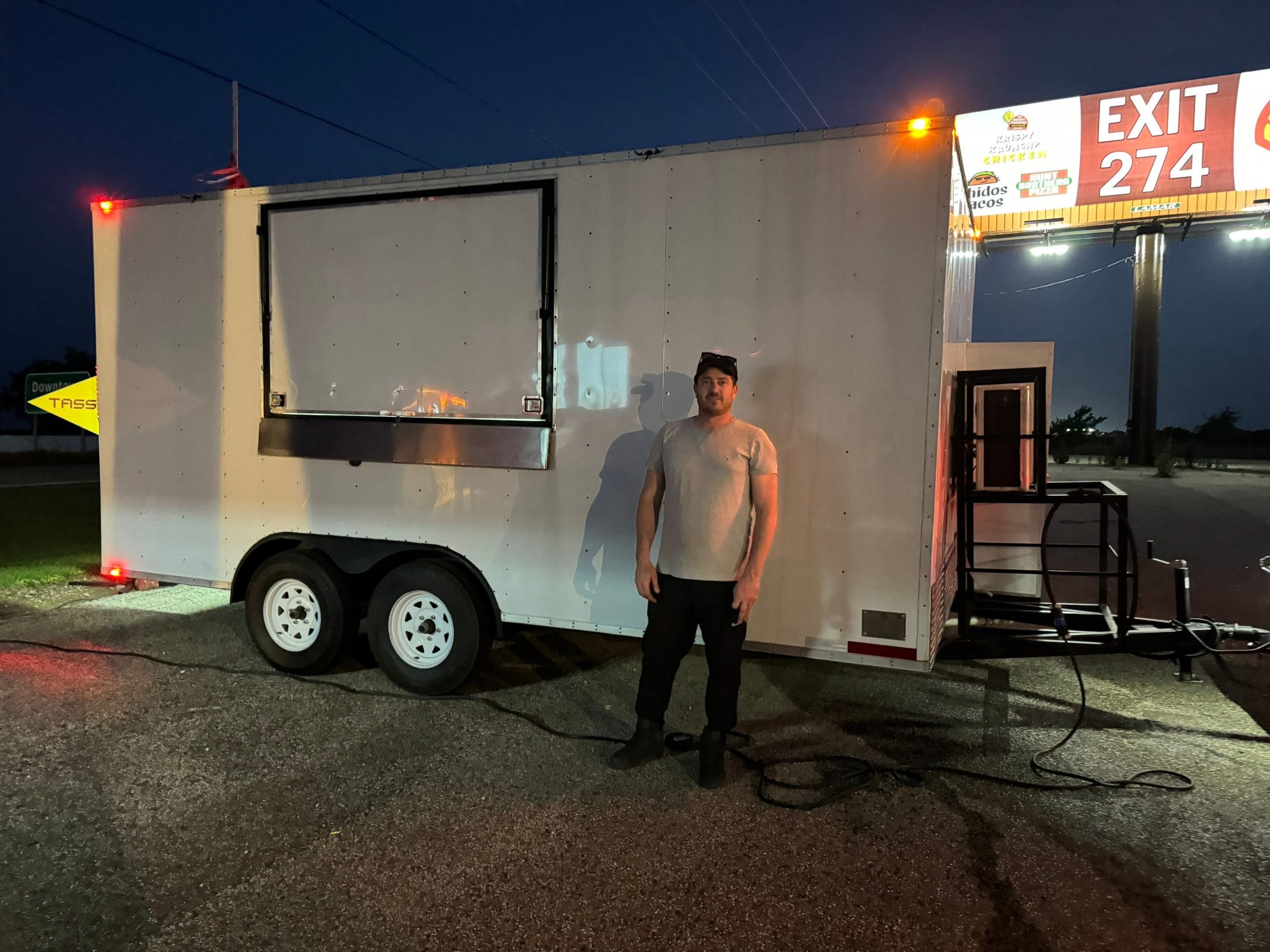 Customer Trailer 11