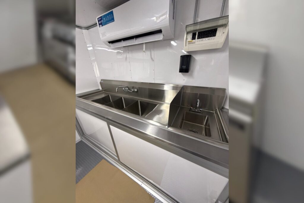 48x18 food trailer 8x18 food trailer