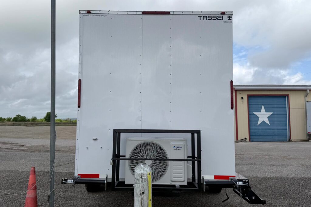 10 3 stall restroom trailer