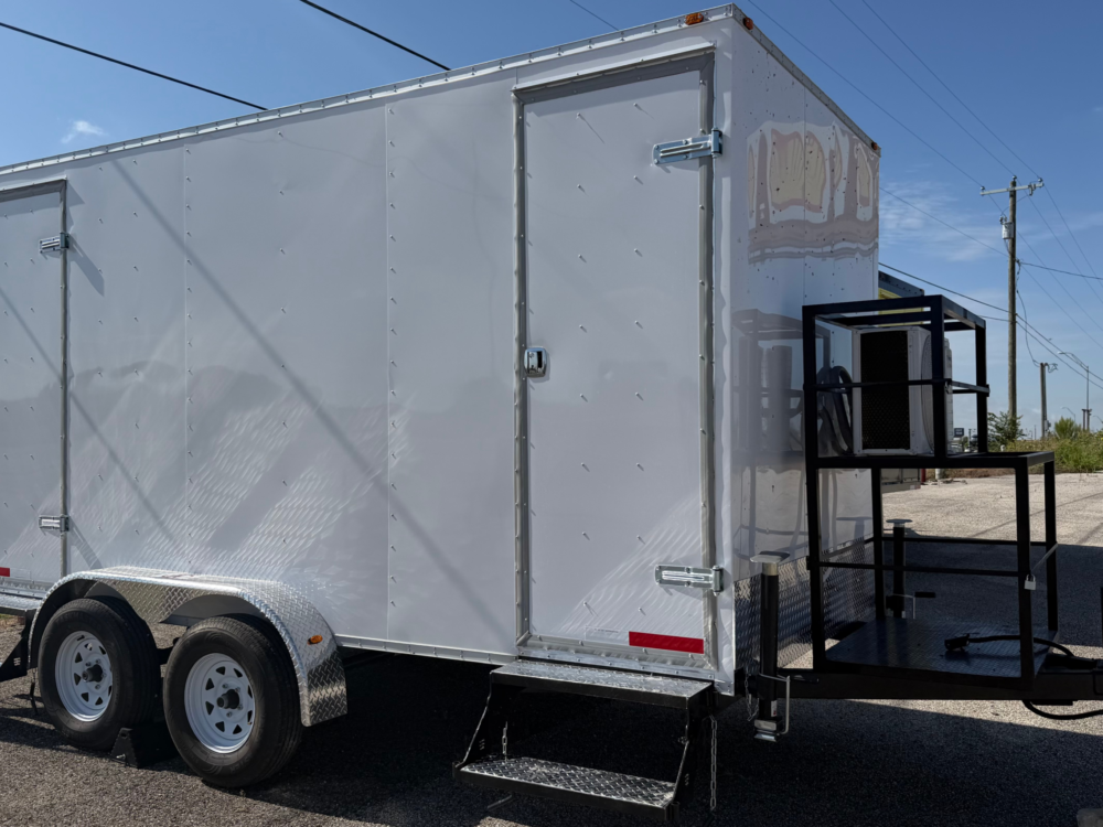 4restroom trailer in stock