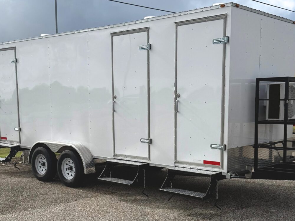 7 3 stall restroom trailer
