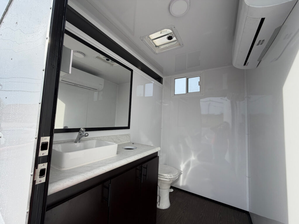 Mobile restroom